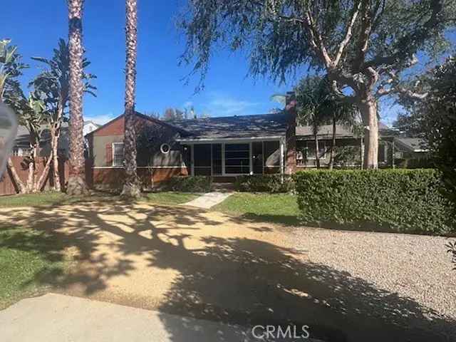 House For Sale in 5744, Stansbury Avenue, Los Angeles, California