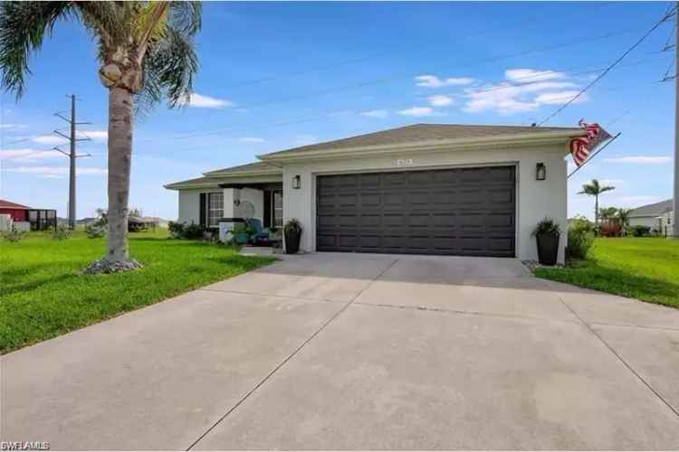 House For Sale in 625, El Dorado Boulevard North, Cape Coral, Florida