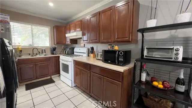 House For Sale in 691, East Lee Place, Azusa, California