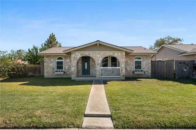 Beautifully Remodeled Home for Sale in Aransas Pass with Modern Features