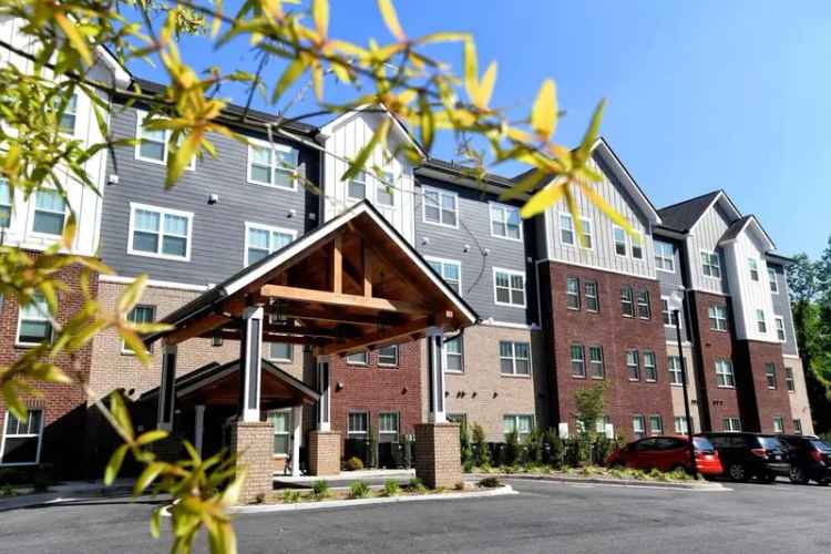 Rent Apartments at Renaissance Place in Greenville SC