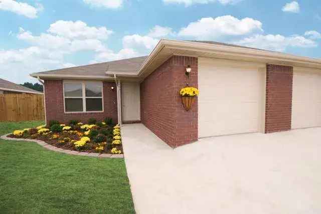 Rent Apartments in Rogers AR Features Convenient Location and Amenities