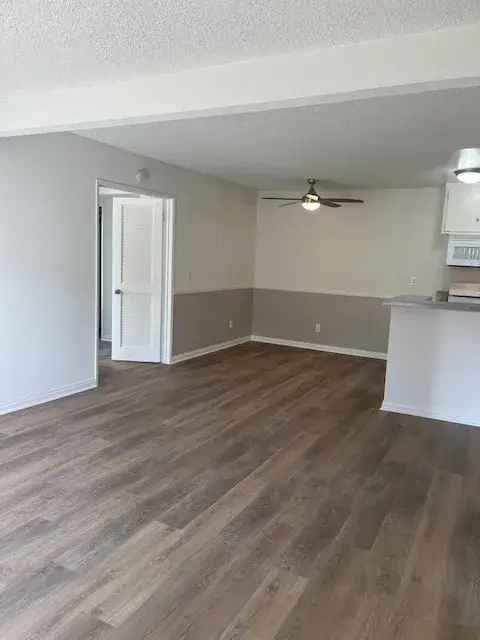 Rent Apartments in Costa Mesa with Private Garages and Onsite Management