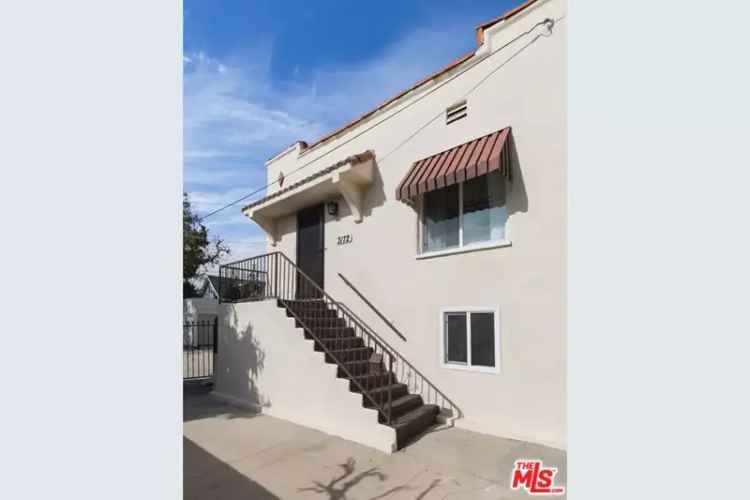 House For Sale in 3170, Larga Avenue, Los Angeles, California