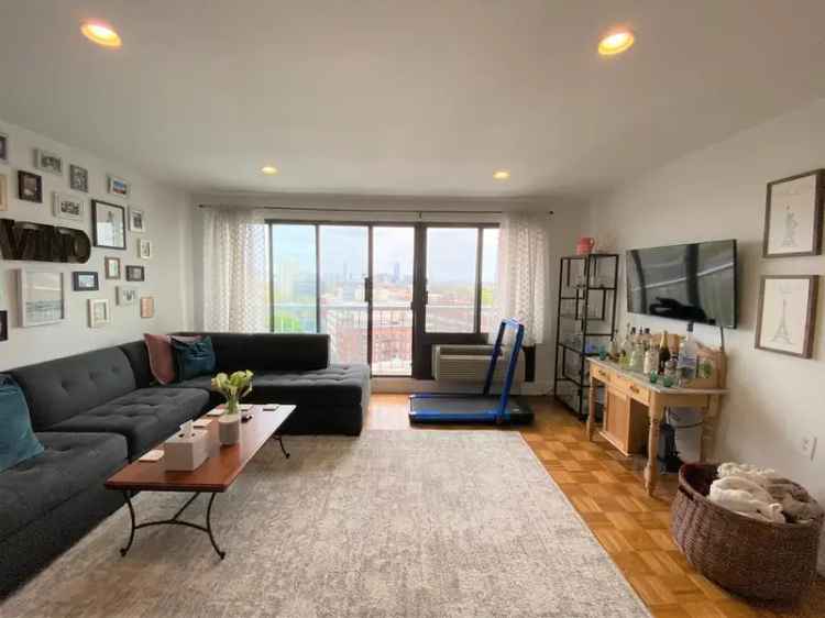 Rent Apartment in Harvard Square with Updated Kitchen and Stunning Views