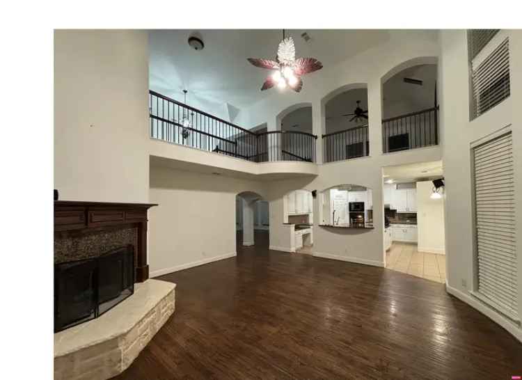 Rent Beautiful 4-Bedroom Home in FRISCO with Modern Features