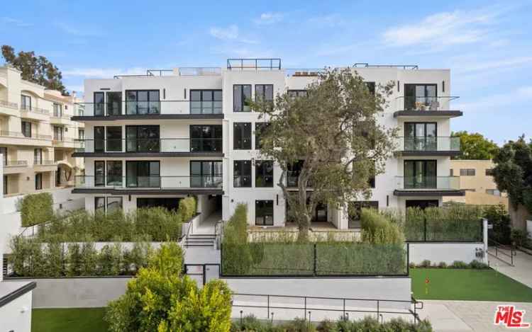 House For Sale in 505, South Barrington Avenue, Los Angeles, California