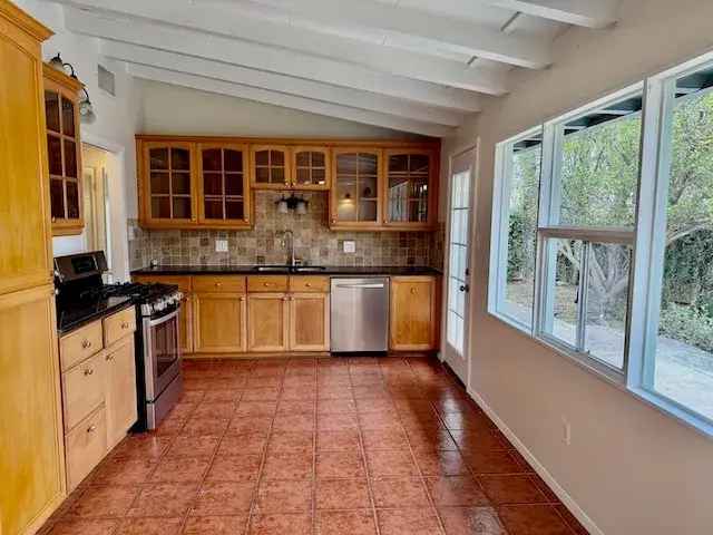 Rent Immaculate Single Story Ranch Style Home in South Redlands