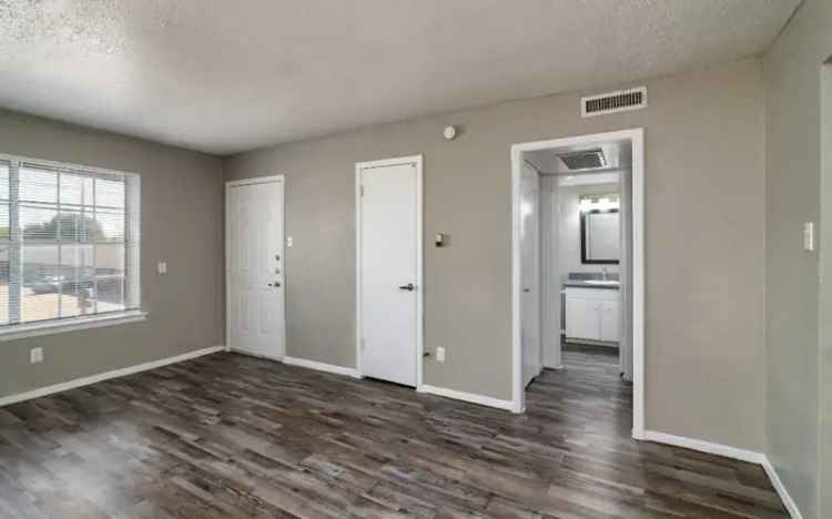 Rent Apartments in Euless with Spacious Layout and Modern Fixtures