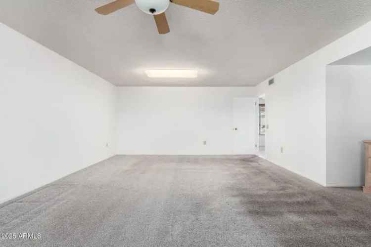 Rent Large Condo in Sun City with Spacious Arizona Room and Garage