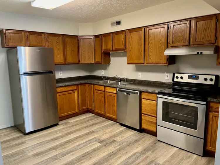 Rent Spacious 2 Bed 2 Bath Apartments in Bloomington Normal