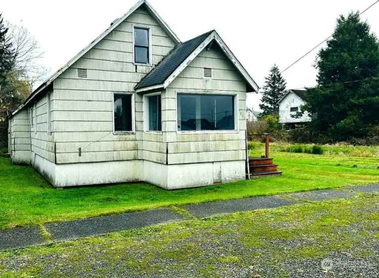 Investment Opportunity Buy House with Two Dwellings in Chehalis