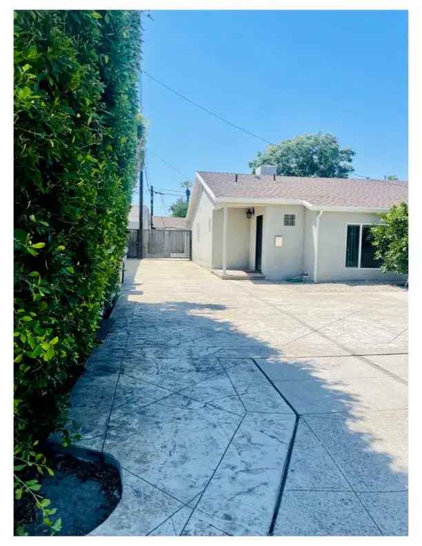 House For Sale in Los Angeles, California