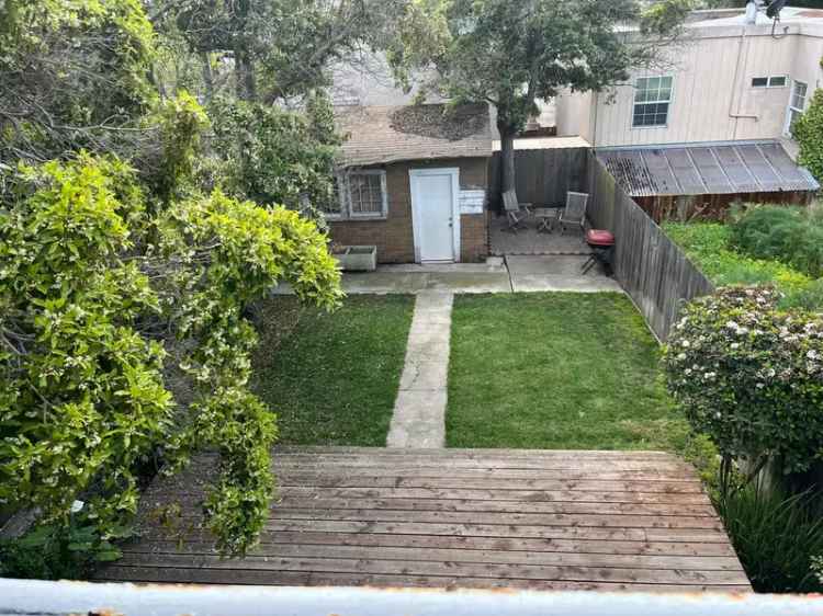 Apartment Unit for Rent in Law with Yard and Natural Light