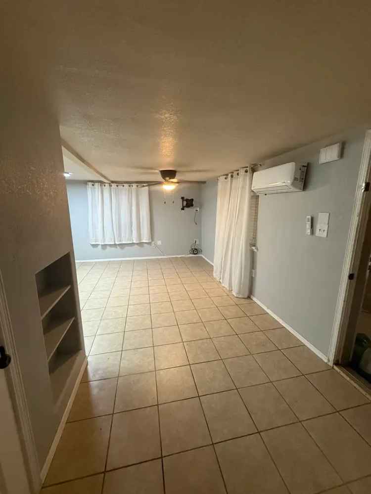 Rent Spacious 1 Bedroom Apartment Unit Near NMSU and Downtown