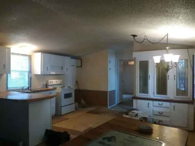 Rent Three Bedroom Home with Fireplace on Gray Lake