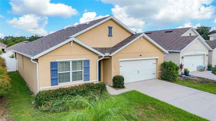 House For Sale in 5151, 11th Street East, Bradenton, Florida