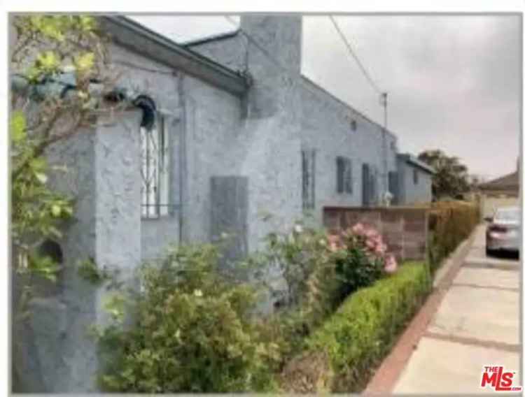 House For Sale in 1660, West 106th Street, Los Angeles, California