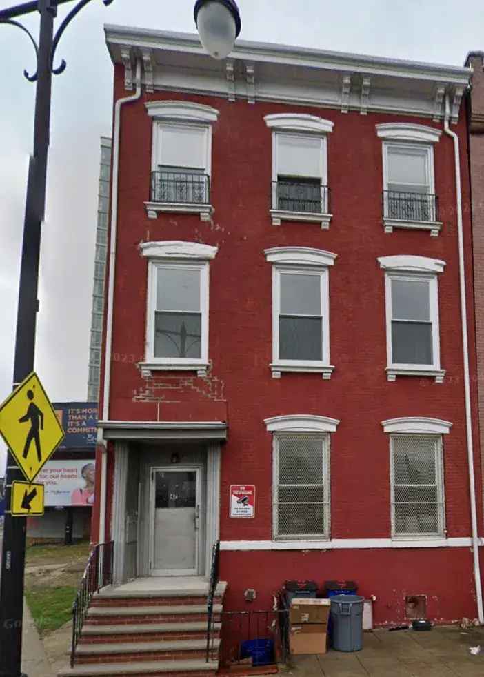 Apartment for Rent in Downtown Newark with 1 Bedroom and 1 Bath