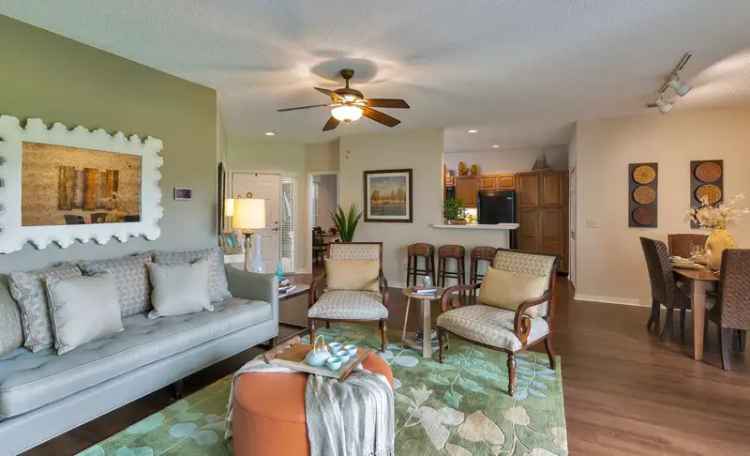 Rent Apartments at Golf Brook in Longwood with Great Amenities