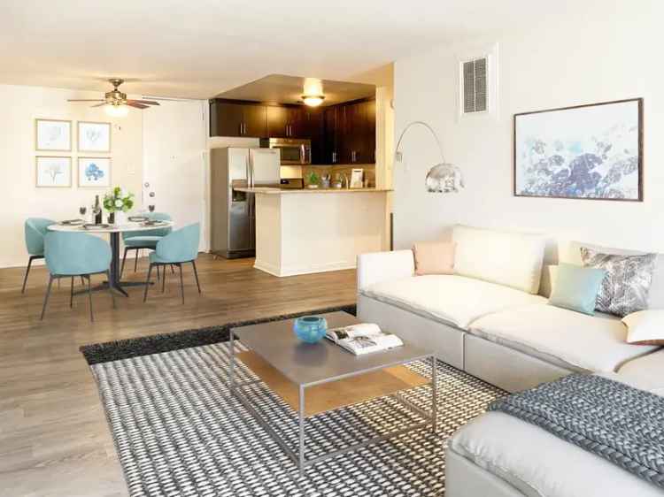 Rent Apartments Near Melrose Avenue with Scenic Features