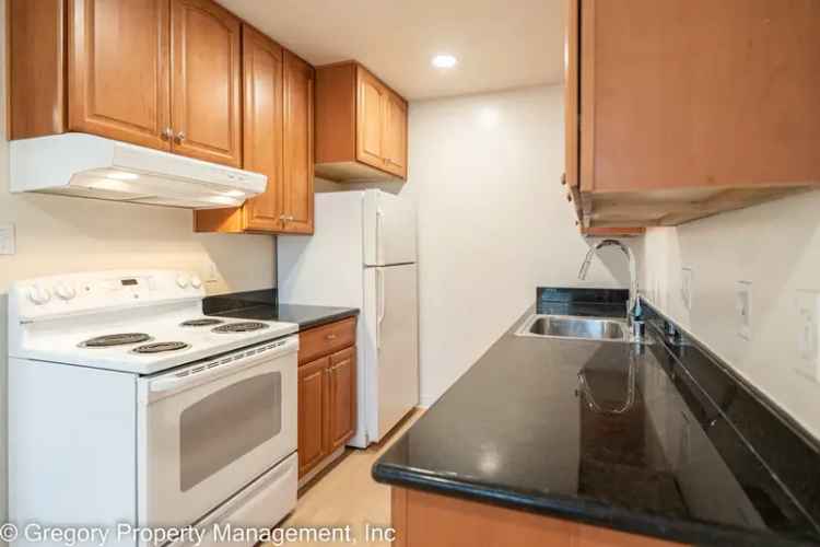 Rent 2 Bedroom Apartment in Alameda with Modern Features