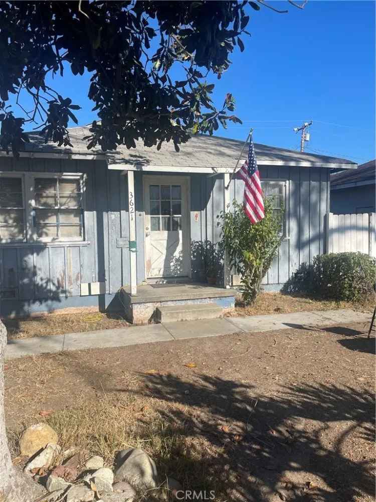 House For Sale in 3621, West Oak Avenue, Fullerton, California