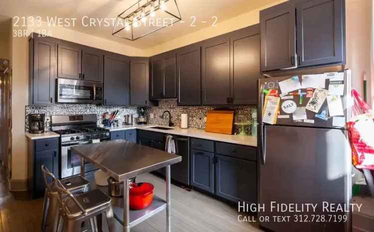 Rent Apartment Unit in Wicker Park with Modern Amenities