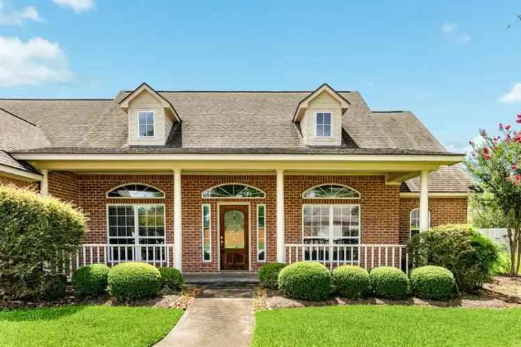 Buy Custom Home with Open Floor Plan in Spreading Oaks