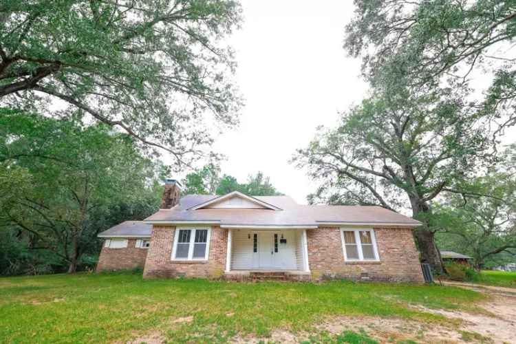 House For Sale in 2110, Maul Road, Camden, Arkansas