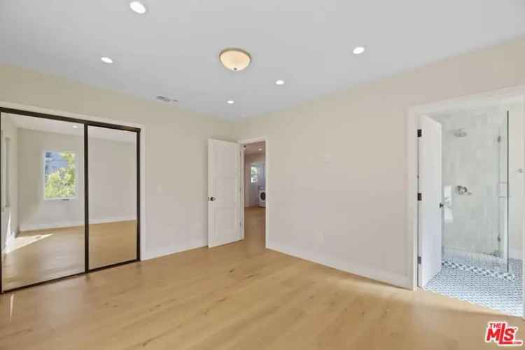 House For Sale in 4214, Sunset Drive, Los Angeles, California