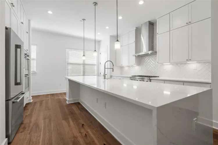 Rent a Gorgeous Townhome in Central Austin with Park Views and Luxury Features