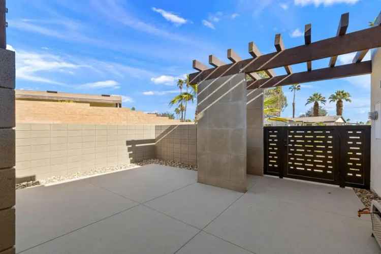 Buy Modern Home in Palm Desert with Views and Amenities