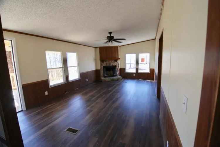 Rent Mobile Home Near Oak Grove Schools with Updated Features