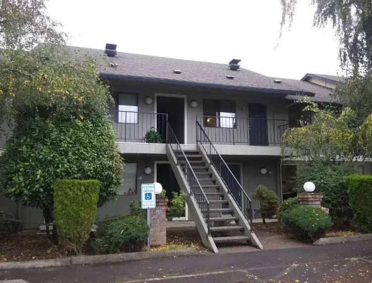 Rent Cozy One Bedroom Apartment in Vancouver WA with Patio