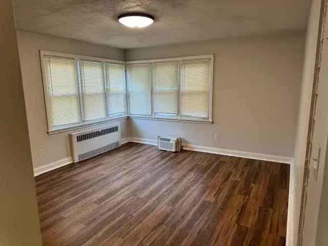 Apartment for Rent with Utilities Included in Freedom Rentals Location