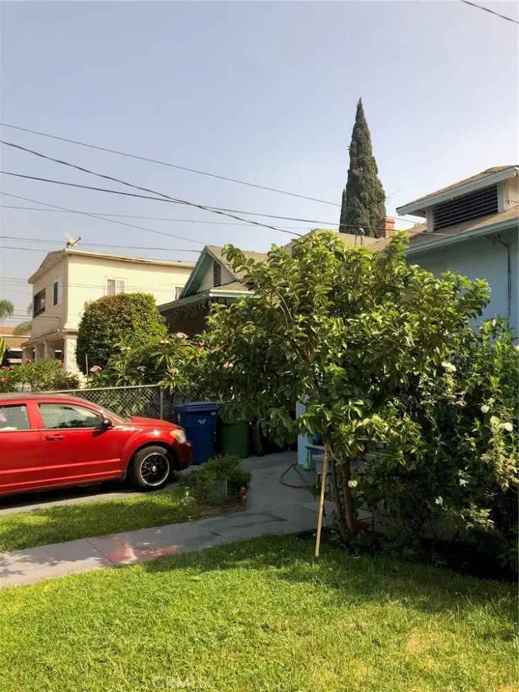 House For Sale in 472, Camulos Street, Los Angeles, California