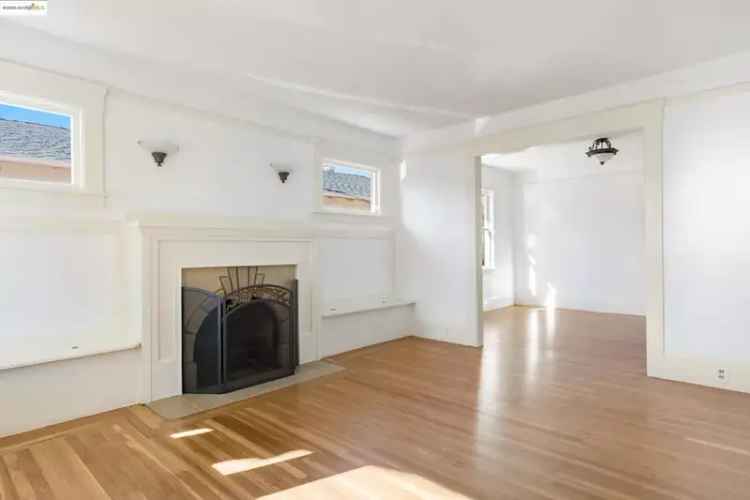 Buy Single Family Residence in Peaceful Neighborhood near Oakland