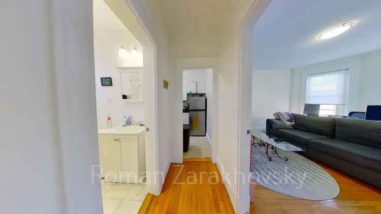 Rent Bright Spacious Apartment Unit Near Chestnut Hill Ave Green Line