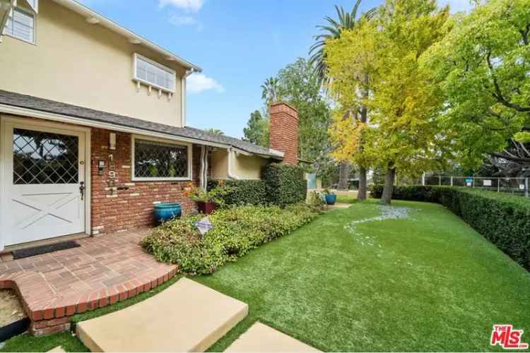 House For Sale in 15901, West Junaluska Way, Los Angeles, California