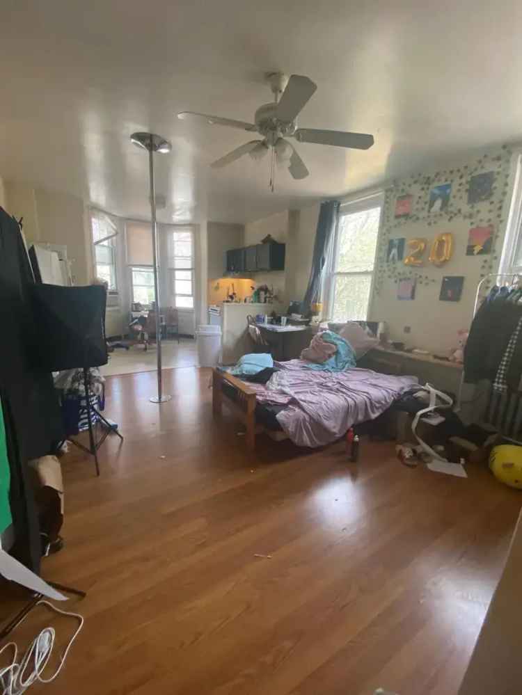 Rent Adorable Studio Apartment in Powelton Village with Natural Light