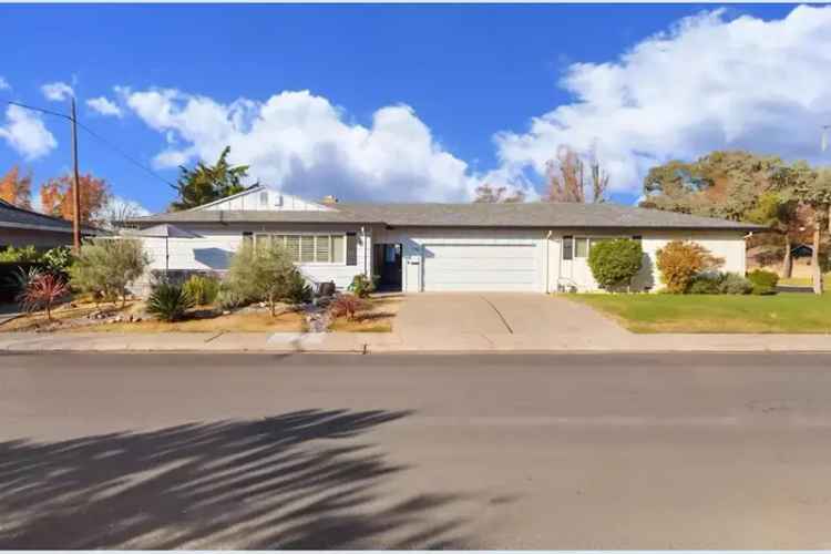 House For Sale in 4400, Capri Way, Sacramento, California