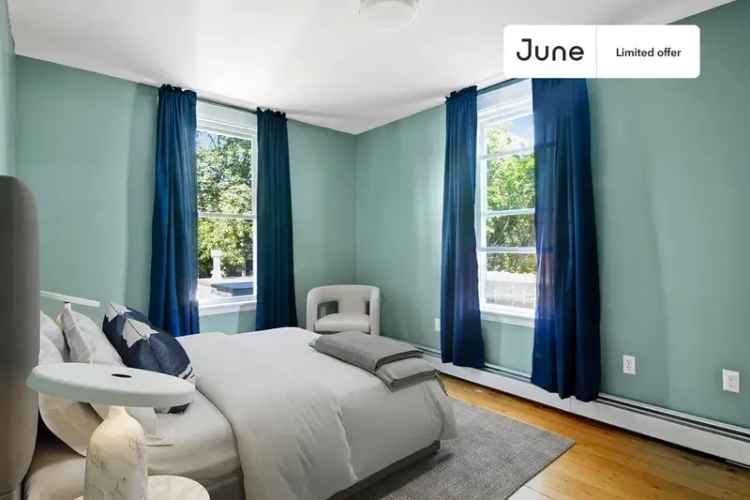 Rent Queen Bedroom in 4 Bedroom Apartment in Central Square with Amenities