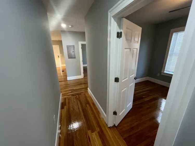 Rent Spacious 4 Bedroom Apartment in Somerville with Modern Amenities