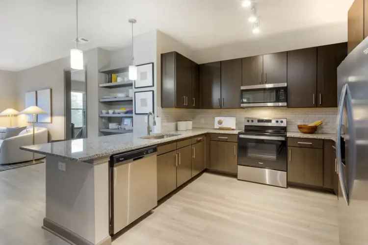 Rent Apartments at Radius West Midtown with Resort-Quality Amenities