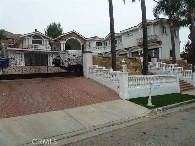 House For Sale in 2045, Las Lomitas Drive, California