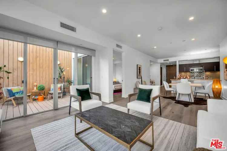 House For Sale in 855, North Croft Avenue, Los Angeles, California