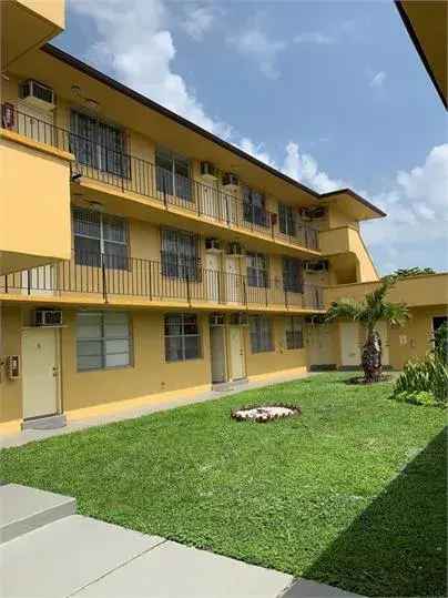 Rent Apartments Large One Bedroom Near Hialeah Park Casino