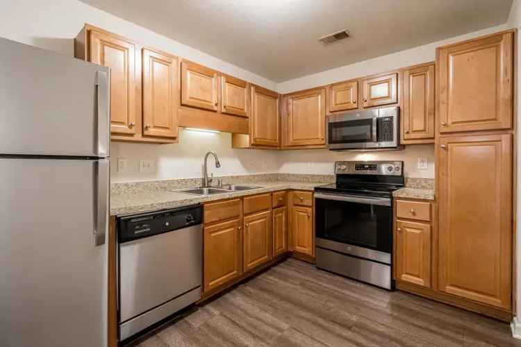 Rent Apartments in Louisville with Amazing Features at Clearwater Farm