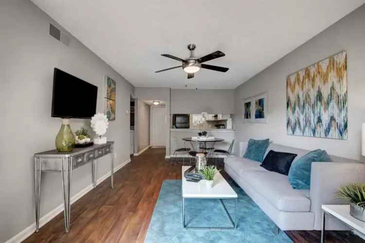 Rent Garden Style Apartments in Winston Salem Near John Gold Memorial Expy